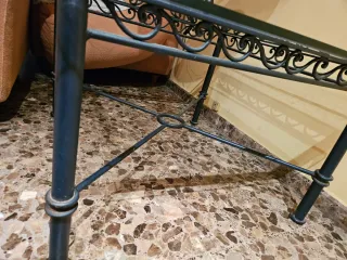 Mesa auxiliar cristal y metal