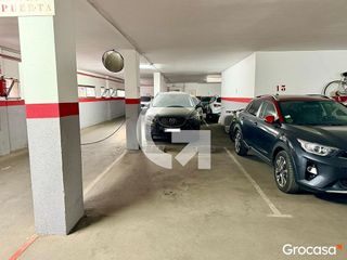 Garaje en venta en Plaça Catalunya en Prat de Llobregat, El