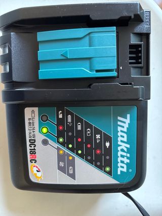 Cargador Makita DC18RC Nuevo