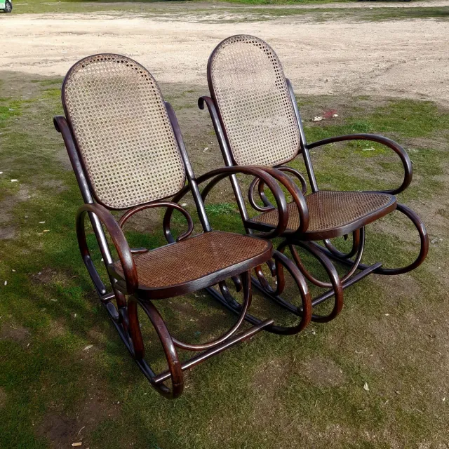 2 Mecedoras Thonet Rejilla y Madera