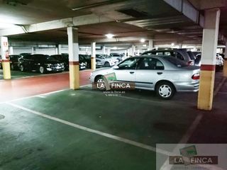 Garaje en venta en Milán - Pumarín - Teatinos en Oviedo