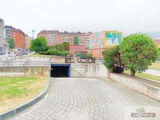 Garaje en venta en Milán - Pumarín - Teatinos en Oviedo