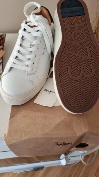 Deportivas Pepe Jeans Piel Blancas Talla 40.