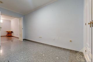 Local comercial en venta en Puerto de Garrucha en Garrucha