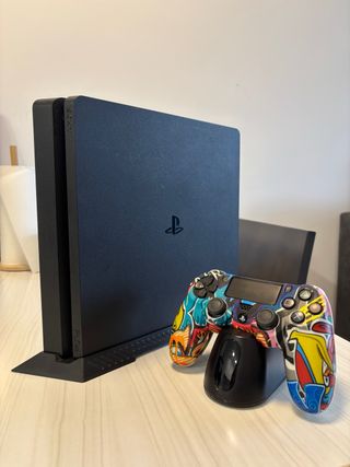 PS4 1TB + 1 Mando + Juegos