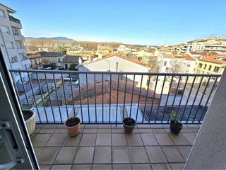 Piso en venta en Centre en Salt