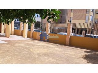 Piso en alquiler en El Juncal - Av. de la Paz en Sevilla