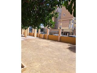 Piso en alquiler en El Juncal - Av. de la Paz en Sevilla