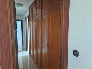 Piso en alquiler en El Juncal - Av. de la Paz en Sevilla