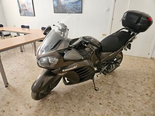 Kawasaki GTR 1400 del 2010