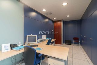 Oficina en venta en Empuriabrava en Castelló d´Empúries