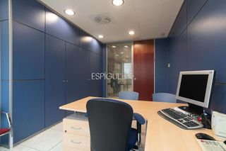 Oficina en venta en Empuriabrava en Castelló d´Empúries