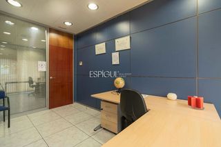 Oficina en venta en Empuriabrava en Castelló d´Empúries
