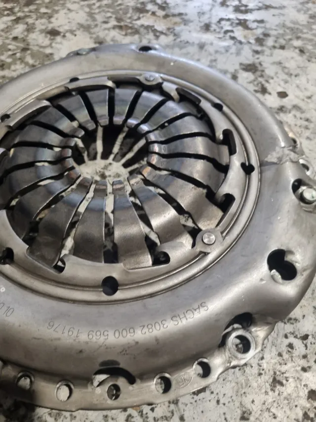 Kit Embrague Opel Z17DTH Poco Uso