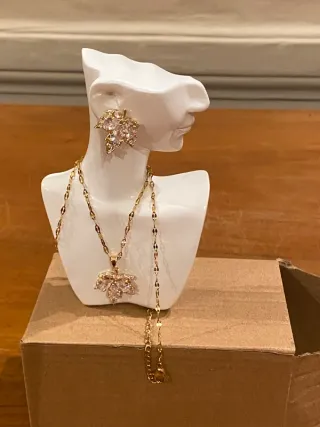 Set collana e orecchini foglia oro zirconi