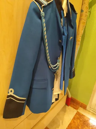 Traje de comunión azul con corbata
