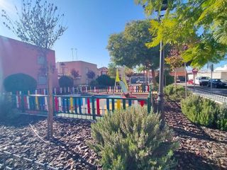 Casa adosada en venta en Centro en Bormujos