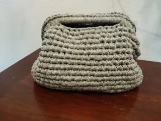 Borsa a mano uncinetto chiusura 20 cm