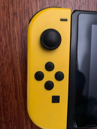 Nintendo Switch Azul/Amarillo + Juegos y accesorio