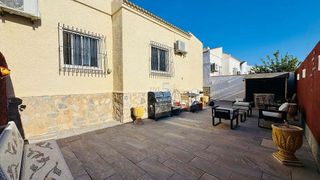 Casa en venta en La Siesta - El Salado - Torreta en Torrevieja