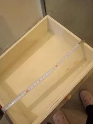 Cómoda pintada a mano con frutas