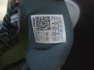 Adidas Terrex Goretex Talla 36 2/3.