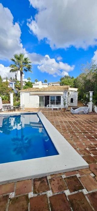 Chalet en alquiler en Elviria en Marbella