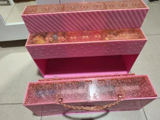 Casa de muñecas LOL Glitter con accesorios