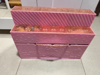 Casa de muñecas LOL Glitter con accesorios