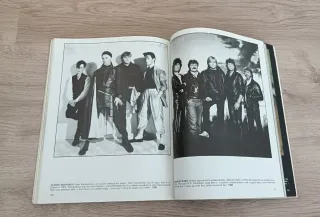 POP SHOTS, Libro de fotografía Artistas Musicales