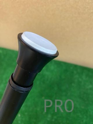 Barra per tende Amazon Basics con tensione regolabile