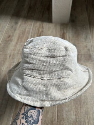 Gorro Zara Bucket Crema Beige Mujer