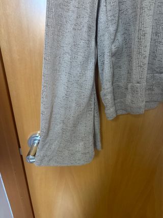 Jersey semitransparente de punto beige