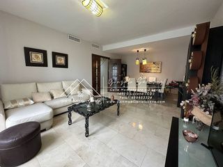 Casa adosada en venta en Lucena