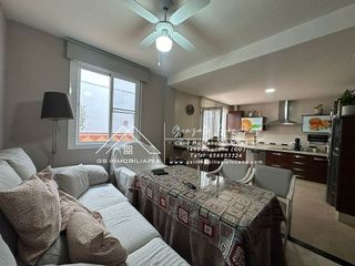 Casa adosada en venta en Lucena