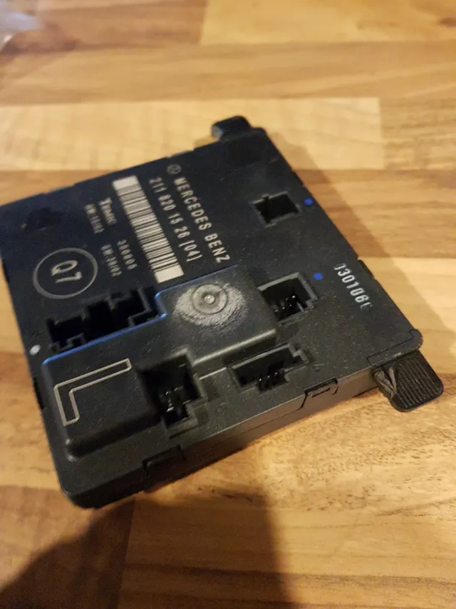 Centralita Puerta Mercedes E W211 2118201526