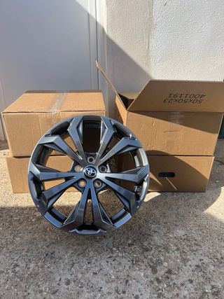 Llantas 225/60 R18 Nuevas a estrenar.