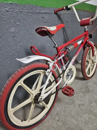 Bicicleta BH California Roja