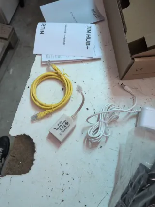 TIM HUB+ Modem Router adsl DGA4331TIM con scatola