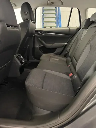 SKDA OCTAVIA 2.0 TDI*1 PROPIETARIO*HISTORIAL COM*