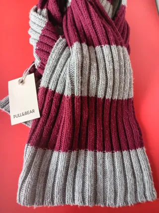 Bufanda Pull & Bear rayas gris y burdeos
