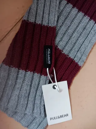 Bufanda Pull & Bear rayas gris y burdeos