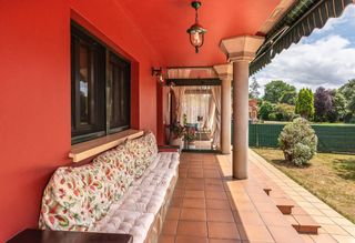 Chalet en venta en Llanera