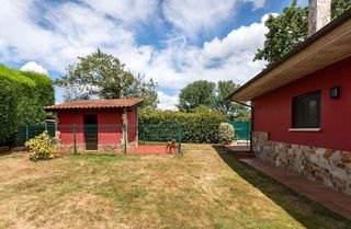 Chalet en venta en Llanera