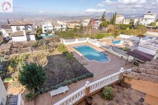 Chalet en venta en Barrio de la Vega en Monachil