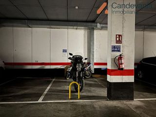 Garaje en venta en Zuera