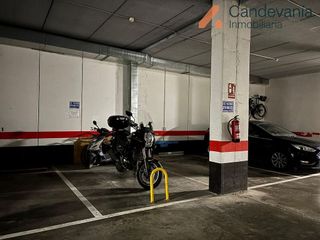Garaje en venta en Zuera