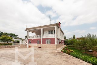 Chalet en venta en Centro en Bétera