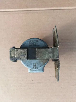 Bobina Encendido Magneti Marelli, usada.