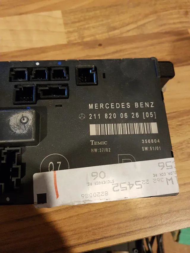 Centralita Mercedes E W211 2118200626 2118201585